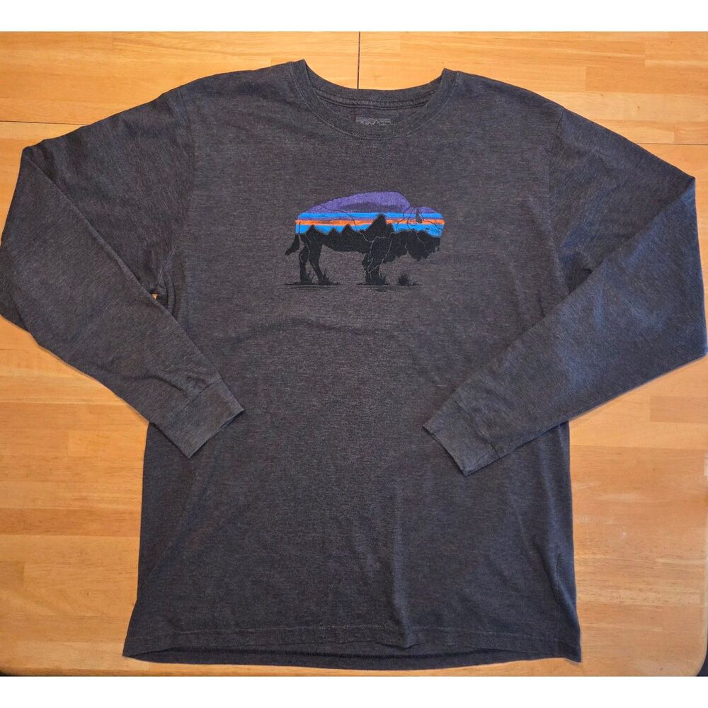 Patagonia Men's Large Long-Sleeve Fitz Roy Bison T-Shirt